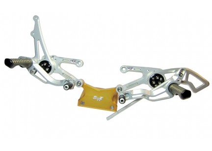 Pedane Arretrate Regolabili Robbymoto Race Yamaha R1 2007 - 08 Cambio Rovesciato